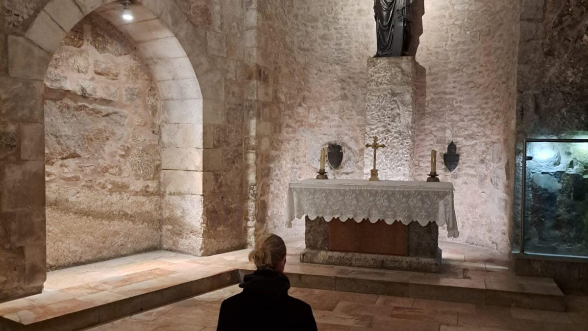 het pad van de kruisiging en verlichting
